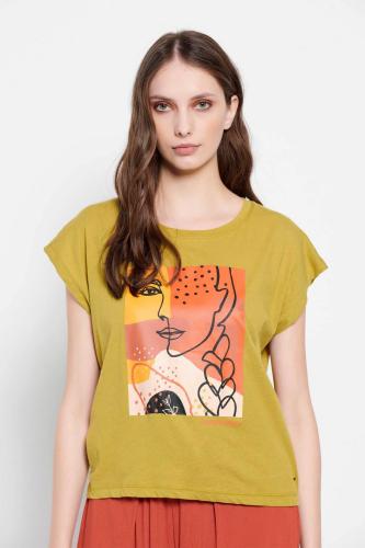 Funky Buddha γυναικείο βαμβακερό T-shirt με στρογγυλεμένο πίσω μέρος και τύπωμα μπροστά - FBL007-194-04 Λαδί